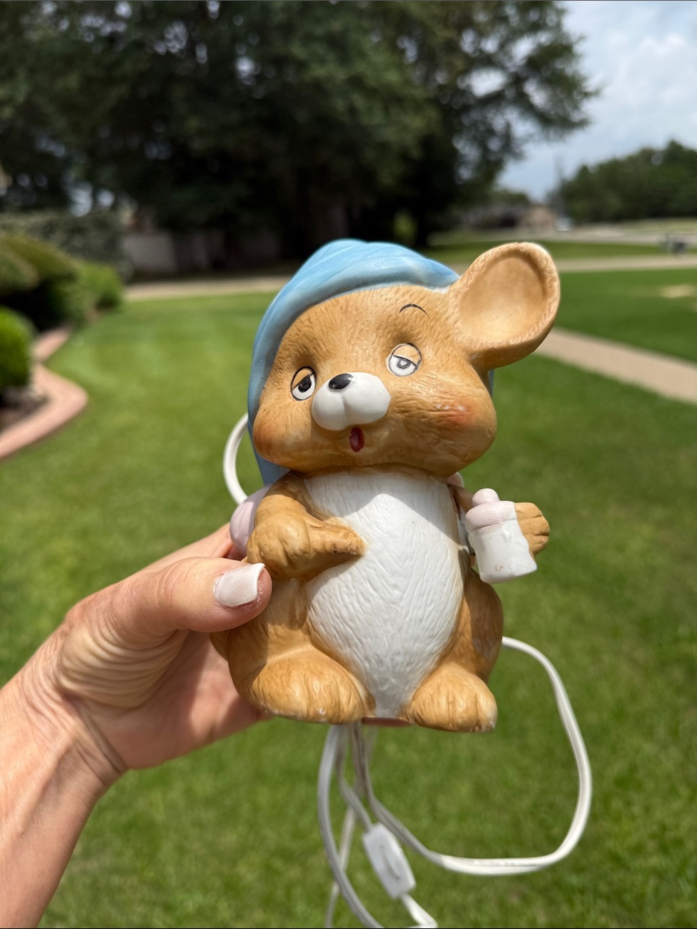Vintage Porcelain Sleepy Mouse Night Light – Nursery Lamp with Blue Hat - Picture 17 of 17
